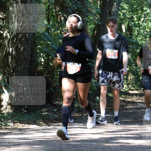 28.09.2025 - 33. Volkslauf durch das schöne Alstertal Strokosch-Dieckow http://msf.ph/oto/8971874 28.09.2025 12:23:54 Laufen 2498, 2450, 2449 meine-sportfotos.de