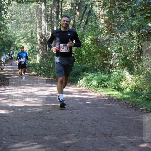 28.09.2025 - 33. Volkslauf durch das schöne Alstertal Strokosch-Dieckow http://msf.ph/oto/8971996 28.09.2025 12:26:49 Laufen 2387 meine-sportfotos.de