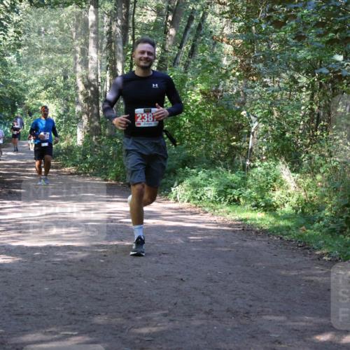 28.09.2025 - 33. Volkslauf durch das schöne Alstertal Strokosch-Dieckow http://msf.ph/oto/8971998 28.09.2025 12:26:49 Laufen 238 meine-sportfotos.de