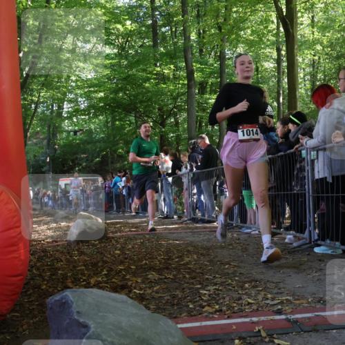 28.09.2025 - 33. Volkslauf durch das schöne Alstertal Strokosch-Dieckow http://msf.ph/oto/8972041 28.09.2025 11:54:43 Ziel 1014, 1632, 1634 meine-sportfotos.de