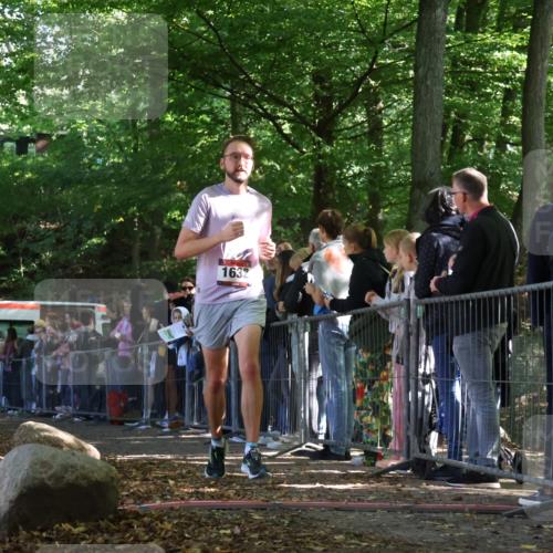 28.09.2025 - 33. Volkslauf durch das schöne Alstertal Strokosch-Dieckow http://msf.ph/oto/8972093 28.09.2025 11:54:46 Ziel 1632 meine-sportfotos.de