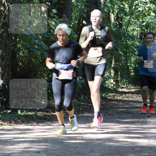 28.09.2025 - 33. Volkslauf durch das schöne Alstertal Strokosch-Dieckow http://msf.ph/oto/8972137 28.09.2025 12:30:17 Laufen 35, 2285, 2286 meine-sportfotos.de