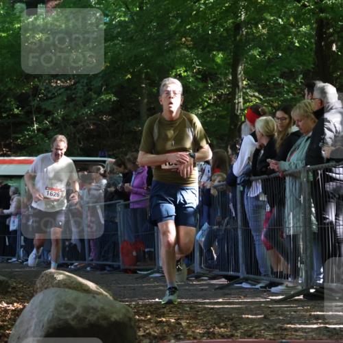 28.09.2025 - 33. Volkslauf durch das schöne Alstertal Strokosch-Dieckow http://msf.ph/oto/8972302 28.09.2025 11:55:46 Ziel 1608, 1626 meine-sportfotos.de