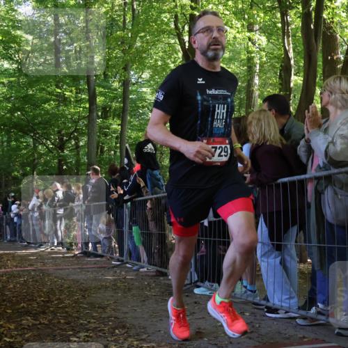 28.09.2025 - 33. Volkslauf durch das schöne Alstertal Strokosch-Dieckow http://msf.ph/oto/8972327 28.09.2025 11:56:09 Ziel 1625, 1729, 3084, 3085 meine-sportfotos.de