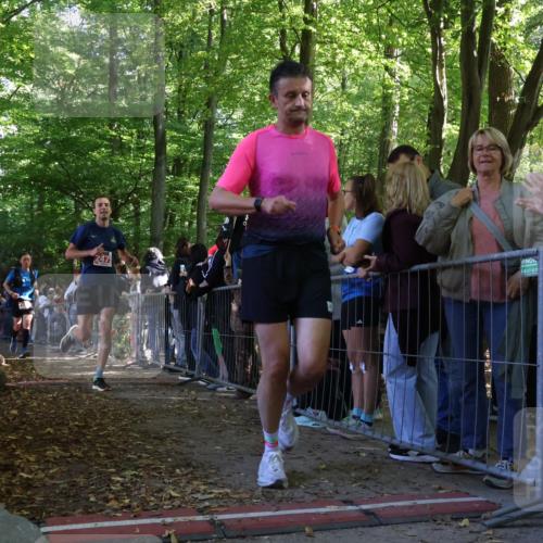 28.09.2025 - 33. Volkslauf durch das schöne Alstertal Strokosch-Dieckow http://msf.ph/oto/8972347 28.09.2025 11:56:24 Ziel 1587, 1665, 1770, 2475 meine-sportfotos.de