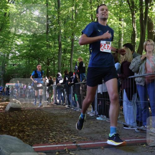 28.09.2025 - 33. Volkslauf durch das schöne Alstertal Strokosch-Dieckow http://msf.ph/oto/8972349 28.09.2025 11:56:26 Ziel 1587, 1665, 1770, 2475 meine-sportfotos.de