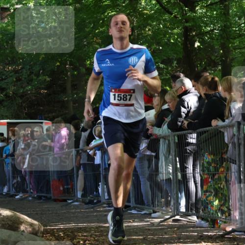 28.09.2025 - 33. Volkslauf durch das schöne Alstertal Strokosch-Dieckow http://msf.ph/oto/8972356 28.09.2025 11:56:32 Ziel 1587 meine-sportfotos.de