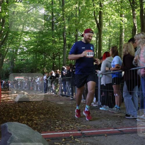 28.09.2025 - 33. Volkslauf durch das schöne Alstertal Strokosch-Dieckow http://msf.ph/oto/8972366 28.09.2025 11:56:46 Ziel 1618, 1633 meine-sportfotos.de