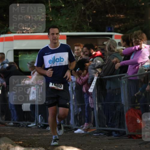 28.09.2025 - 33. Volkslauf durch das schöne Alstertal Strokosch-Dieckow http://msf.ph/oto/8972404 28.09.2025 11:57:47 Ziel 1680 meine-sportfotos.de