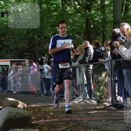 28.09.2025 - 33. Volkslauf durch das schöne Alstertal Strokosch-Dieckow http://msf.ph/oto/8972407 28.09.2025 11:57:51 Ziel 1680 meine-sportfotos.de
