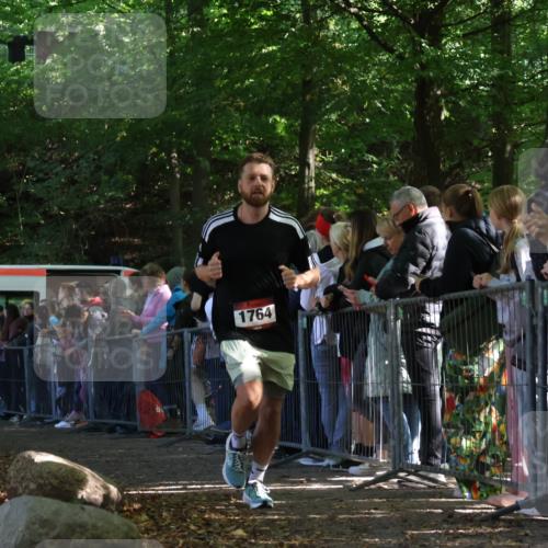 28.09.2025 - 33. Volkslauf durch das schöne Alstertal Strokosch-Dieckow http://msf.ph/oto/8972414 28.09.2025 11:57:59 Ziel 1764 meine-sportfotos.de