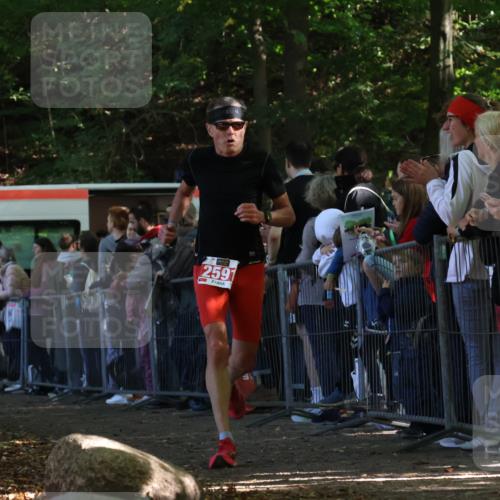 28.09.2025 - 33. Volkslauf durch das schöne Alstertal Strokosch-Dieckow http://msf.ph/oto/8972428 28.09.2025 11:58:12 Ziel 2591 meine-sportfotos.de