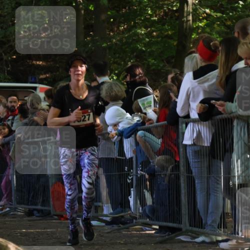 28.09.2025 - 33. Volkslauf durch das schöne Alstertal Strokosch-Dieckow http://msf.ph/oto/8972439 28.09.2025 11:58:29 Ziel 1027, 1617 meine-sportfotos.de
