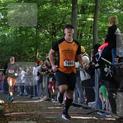 28.09.2025 - 33. Volkslauf durch das schöne Alstertal Strokosch-Dieckow http://msf.ph/oto/8972460 28.09.2025 11:58:57 Ziel 1641, 1660, 2460, 2636 meine-sportfotos.de