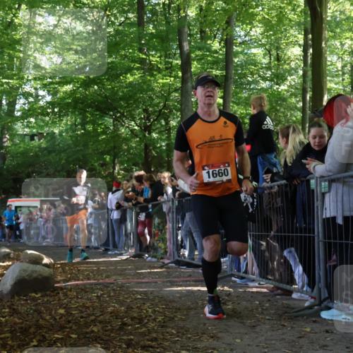 28.09.2025 - 33. Volkslauf durch das schöne Alstertal Strokosch-Dieckow http://msf.ph/oto/8972461 28.09.2025 11:58:57 Ziel 1641, 1660, 2460, 2636 meine-sportfotos.de