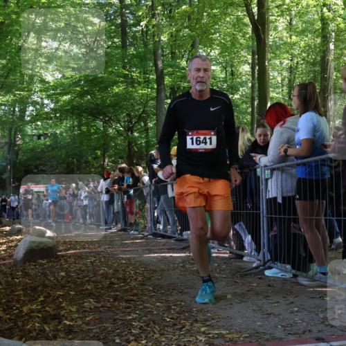 28.09.2025 - 33. Volkslauf durch das schöne Alstertal Strokosch-Dieckow http://msf.ph/oto/8972467 28.09.2025 11:59:00 Ziel 1022, 1641, 1670, 1708, 2460, 2636 meine-sportfotos.de