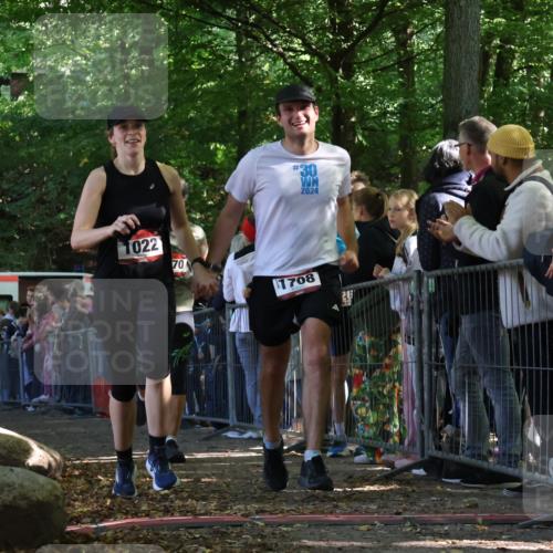 28.09.2025 - 33. Volkslauf durch das schöne Alstertal Strokosch-Dieckow http://msf.ph/oto/8972478 28.09.2025 11:59:07 Ziel 1022, 1670, 1708, 2636 meine-sportfotos.de