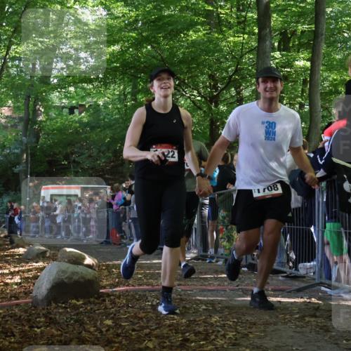 28.09.2025 - 33. Volkslauf durch das schöne Alstertal Strokosch-Dieckow http://msf.ph/oto/8972480 28.09.2025 11:59:08 Ziel 1022, 1670, 1708 meine-sportfotos.de
