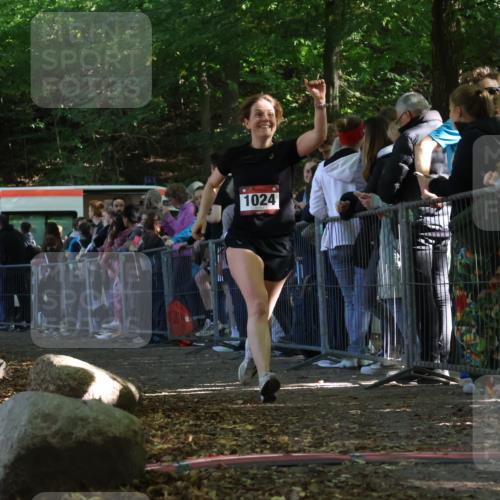 28.09.2025 - 33. Volkslauf durch das schöne Alstertal Strokosch-Dieckow http://msf.ph/oto/8972495 28.09.2025 11:59:23 Ziel 1024 meine-sportfotos.de