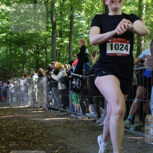 28.09.2025 - 33. Volkslauf durch das schöne Alstertal Strokosch-Dieckow http://msf.ph/oto/8972500 28.09.2025 11:59:26 Ziel 1024 meine-sportfotos.de
