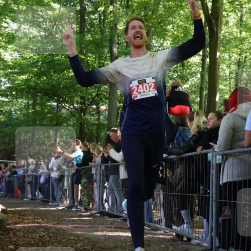 28.09.2025 - 33. Volkslauf durch das schöne Alstertal Strokosch-Dieckow http://msf.ph/oto/8972510 28.09.2025 11:59:42 Ziel 2402, 2419, 3359 meine-sportfotos.de