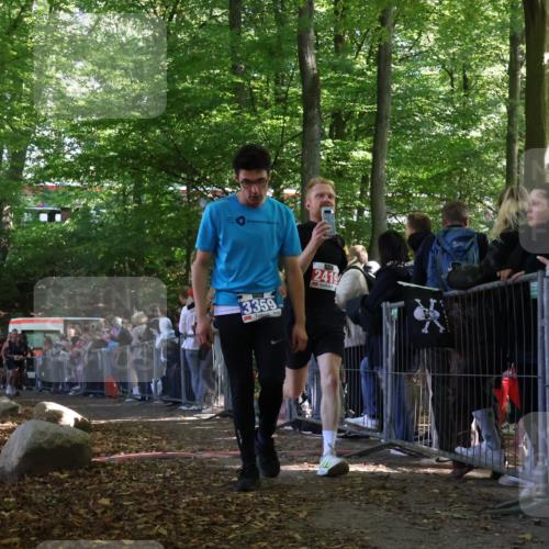 28.09.2025 - 33. Volkslauf durch das schöne Alstertal Strokosch-Dieckow http://msf.ph/oto/8972514 28.09.2025 11:59:47 Ziel 1021, 1613, 1642, 1726, 2419 meine-sportfotos.de