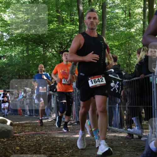28.09.2025 - 33. Volkslauf durch das schöne Alstertal Strokosch-Dieckow http://msf.ph/oto/8972525 28.09.2025 11:59:56 Ziel 1532, 1613, 1642, 1726, 1828, 2577 meine-sportfotos.de