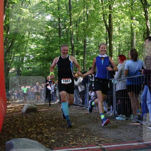 28.09.2025 - 33. Volkslauf durch das schöne Alstertal Strokosch-Dieckow http://msf.ph/oto/8972544 28.09.2025 12:00:11 Ziel 1029, 1646, 1651, 1661, 3354 meine-sportfotos.de