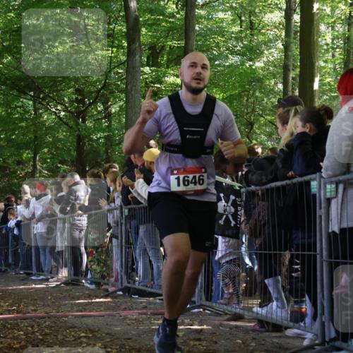 28.09.2025 - 33. Volkslauf durch das schöne Alstertal Strokosch-Dieckow http://msf.ph/oto/8972549 28.09.2025 12:00:14 Ziel 1646, 3354 meine-sportfotos.de