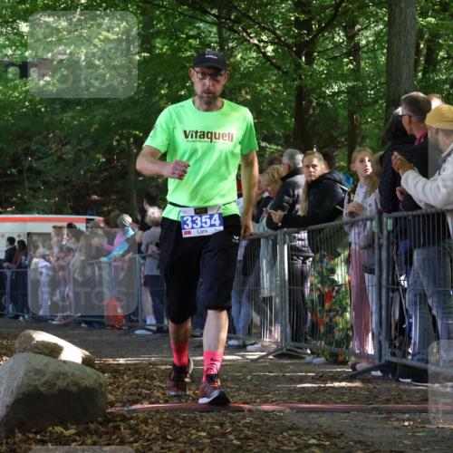 28.09.2025 - 33. Volkslauf durch das schöne Alstertal Strokosch-Dieckow http://msf.ph/oto/8972553 28.09.2025 12:00:19 Ziel  meine-sportfotos.de