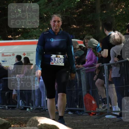 28.09.2025 - 33. Volkslauf durch das schöne Alstertal Strokosch-Dieckow http://msf.ph/oto/8972571 28.09.2025 12:00:39 Ziel 2446, 3360 meine-sportfotos.de