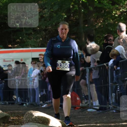 28.09.2025 - 33. Volkslauf durch das schöne Alstertal Strokosch-Dieckow http://msf.ph/oto/8972572 28.09.2025 12:00:40 Ziel 2446, 3360 meine-sportfotos.de