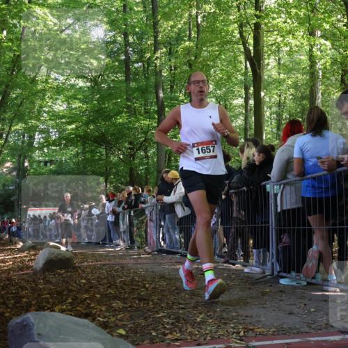 28.09.2025 - 33. Volkslauf durch das schöne Alstertal Strokosch-Dieckow http://msf.ph/oto/8972598 28.09.2025 12:01:21 Ziel 1657, 3353 meine-sportfotos.de