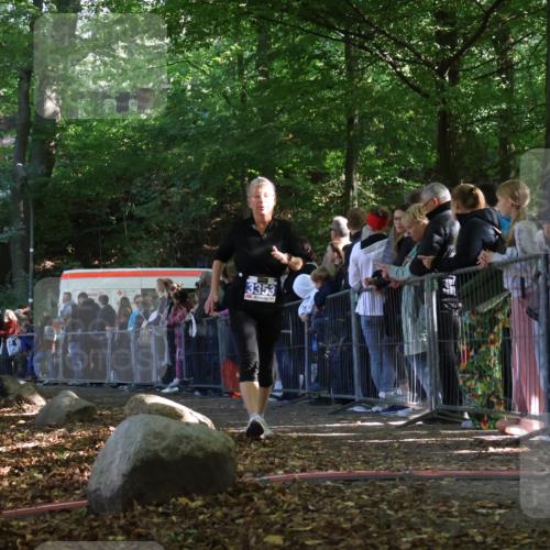 28.09.2025 - 33. Volkslauf durch das schöne Alstertal Strokosch-Dieckow http://msf.ph/oto/8972599 28.09.2025 12:01:22 Ziel 1657, 3353 meine-sportfotos.de