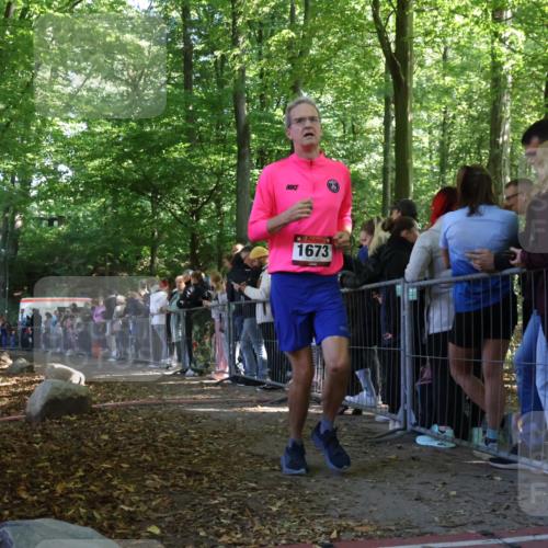 28.09.2025 - 33. Volkslauf durch das schöne Alstertal Strokosch-Dieckow http://msf.ph/oto/8972658 28.09.2025 12:02:48 Ziel 1673 meine-sportfotos.de