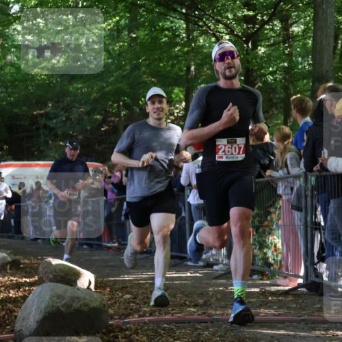 28.09.2025 - 33. Volkslauf durch das schöne Alstertal Strokosch-Dieckow http://msf.ph/oto/8972665 28.09.2025 12:03:06 Ziel 1664, 1671, 2607 meine-sportfotos.de