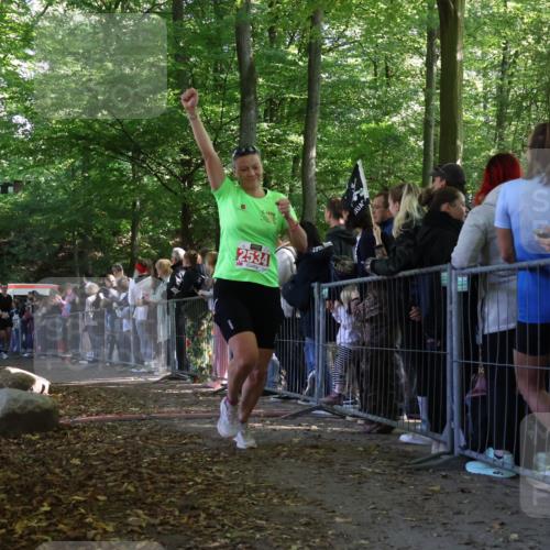 28.09.2025 - 33. Volkslauf durch das schöne Alstertal Strokosch-Dieckow http://msf.ph/oto/8972687 28.09.2025 12:03:17 Ziel 1032, 1047, 1060, 2149, 2276, 2534 meine-sportfotos.de