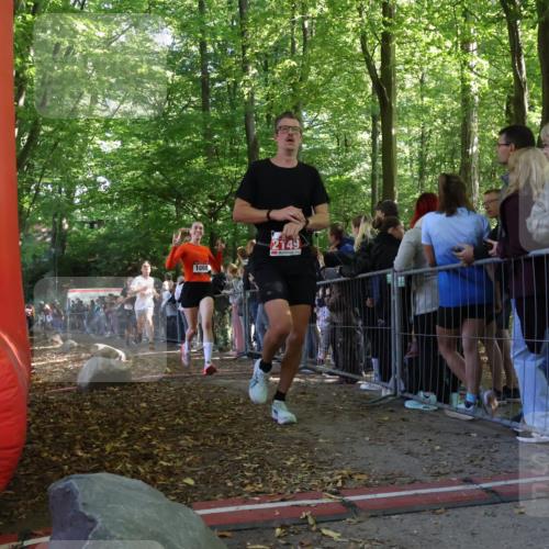 28.09.2025 - 33. Volkslauf durch das schöne Alstertal Strokosch-Dieckow http://msf.ph/oto/8972691 28.09.2025 12:03:22 Ziel 1032, 1060, 2149, 2276 meine-sportfotos.de