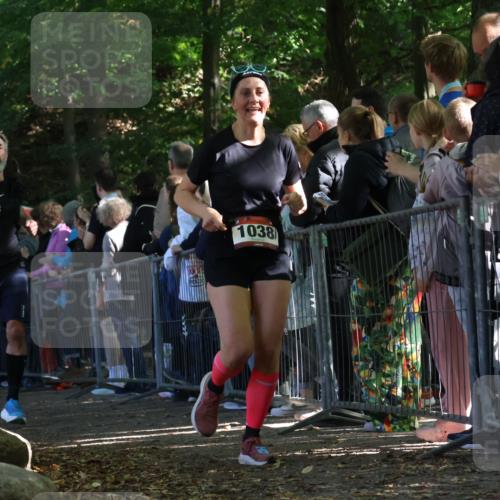 28.09.2025 - 33. Volkslauf durch das schöne Alstertal Strokosch-Dieckow http://msf.ph/oto/8972712 28.09.2025 12:03:47 Ziel 1038, 1681, 2605, 2645 meine-sportfotos.de