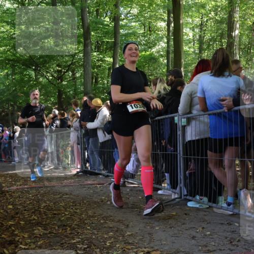 28.09.2025 - 33. Volkslauf durch das schöne Alstertal Strokosch-Dieckow http://msf.ph/oto/8972716 28.09.2025 12:03:49 Ziel 1038, 1681, 2248, 2605, 2645 meine-sportfotos.de