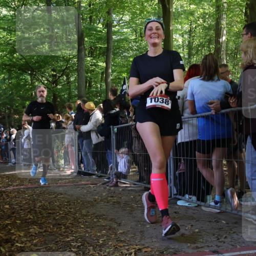 28.09.2025 - 33. Volkslauf durch das schöne Alstertal Strokosch-Dieckow http://msf.ph/oto/8972717 28.09.2025 12:03:49 Ziel 1038, 1681, 2248, 2605, 2645 meine-sportfotos.de