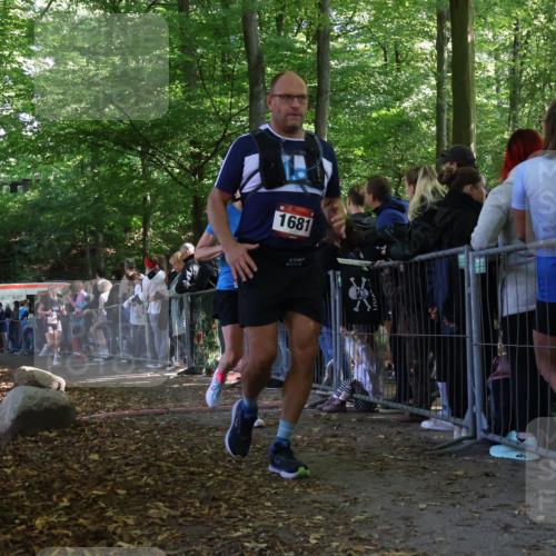28.09.2025 - 33. Volkslauf durch das schöne Alstertal Strokosch-Dieckow http://msf.ph/oto/8972725 28.09.2025 12:03:53 Ziel 1681, 2248, 2347, 2645 meine-sportfotos.de