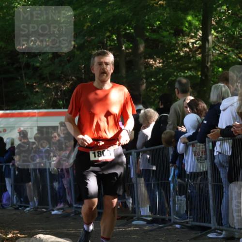 28.09.2025 - 33. Volkslauf durch das schöne Alstertal Strokosch-Dieckow http://msf.ph/oto/8972761 28.09.2025 12:04:33 Ziel 1808 meine-sportfotos.de