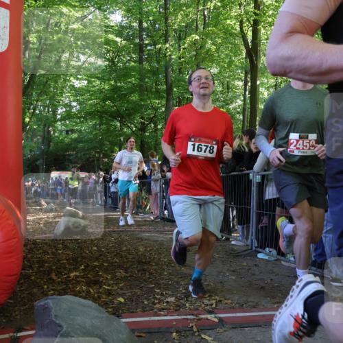 28.09.2025 - 33. Volkslauf durch das schöne Alstertal Strokosch-Dieckow http://msf.ph/oto/8972786 28.09.2025 12:05:04 Ziel 1034, 1658, 1667, 1678 meine-sportfotos.de