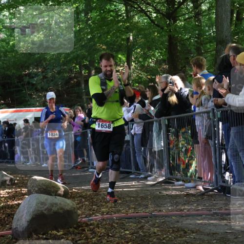 28.09.2025 - 33. Volkslauf durch das schöne Alstertal Strokosch-Dieckow http://msf.ph/oto/8972791 28.09.2025 12:05:07 Ziel 1034, 1658 meine-sportfotos.de