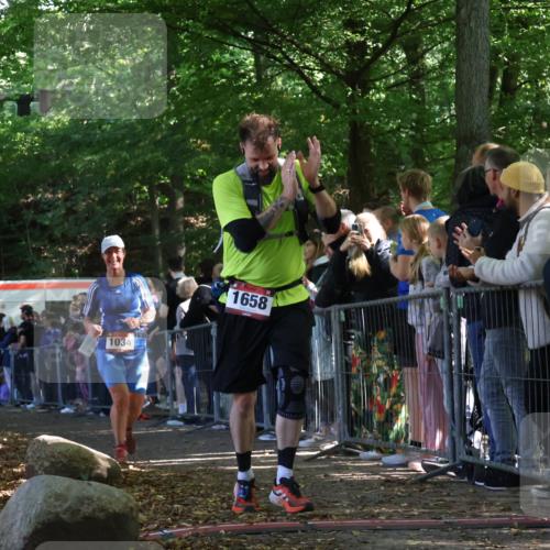 28.09.2025 - 33. Volkslauf durch das schöne Alstertal Strokosch-Dieckow http://msf.ph/oto/8972792 28.09.2025 12:05:07 Ziel 1034, 1658 meine-sportfotos.de