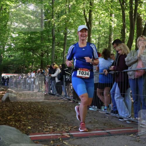 28.09.2025 - 33. Volkslauf durch das schöne Alstertal Strokosch-Dieckow http://msf.ph/oto/8972799 28.09.2025 12:05:11 Ziel 1034 meine-sportfotos.de
