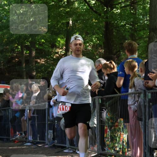 28.09.2025 - 33. Volkslauf durch das schöne Alstertal Strokosch-Dieckow http://msf.ph/oto/8972807 28.09.2025 12:05:25 Ziel 2109, 2110, 2385, 2622 meine-sportfotos.de
