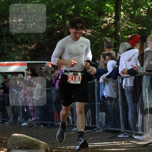 28.09.2025 - 33. Volkslauf durch das schöne Alstertal Strokosch-Dieckow http://msf.ph/oto/8972826 28.09.2025 12:05:39 Ziel 1023, 1691, 2187, 2617 meine-sportfotos.de