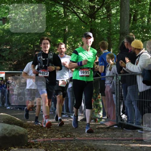 28.09.2025 - 33. Volkslauf durch das schöne Alstertal Strokosch-Dieckow http://msf.ph/oto/8972834 28.09.2025 12:05:46 Ziel 1023, 1691, 2118, 2565, 2617 meine-sportfotos.de
